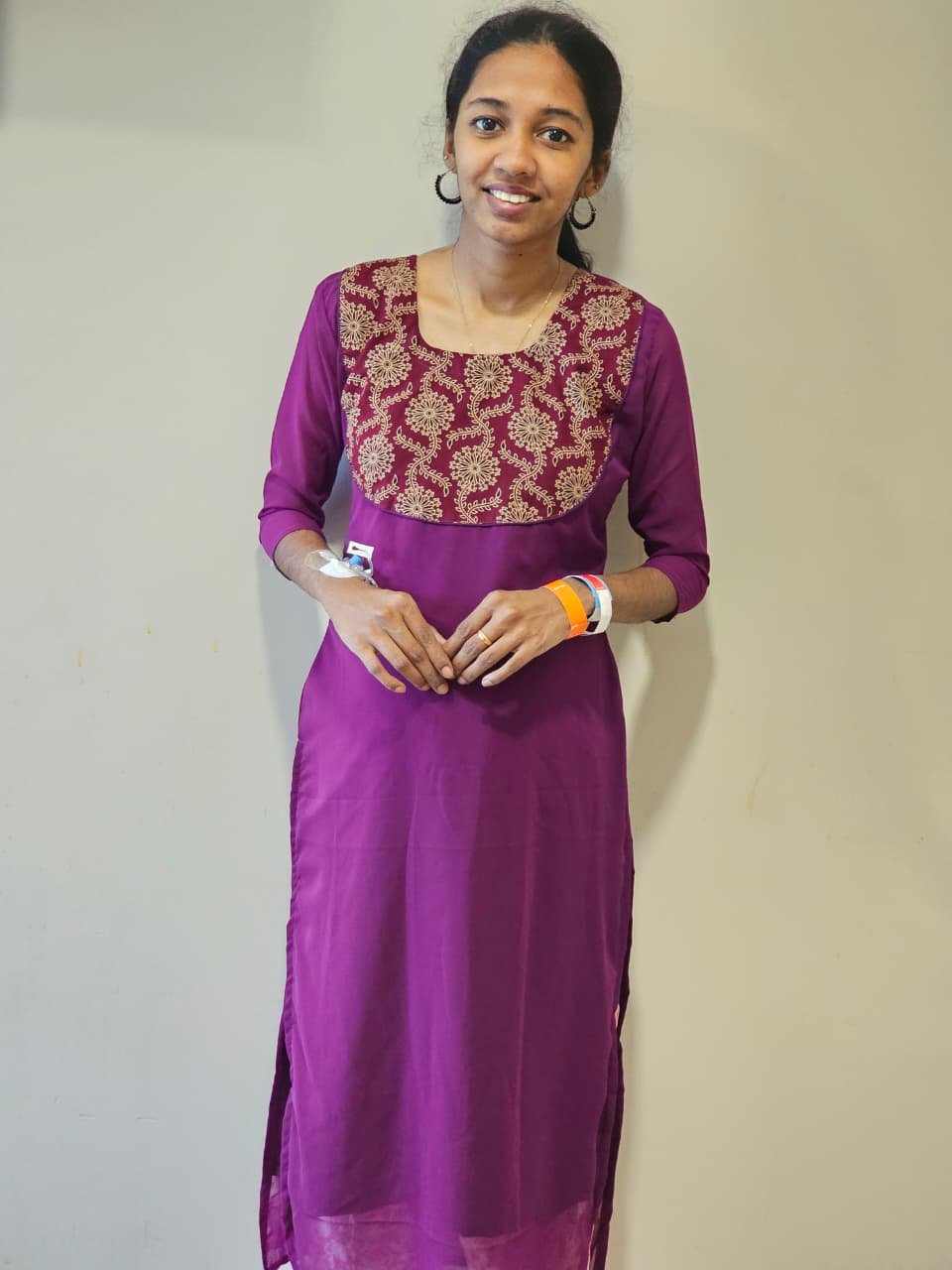 WhatsApp Image 2025-12-16 at 11.08.56 AM(1) Kurthi - Image 1